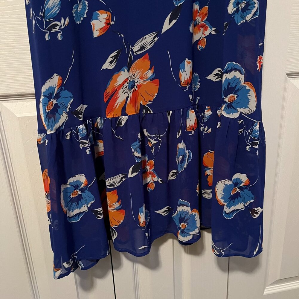 Dress - Picture 4 of 4